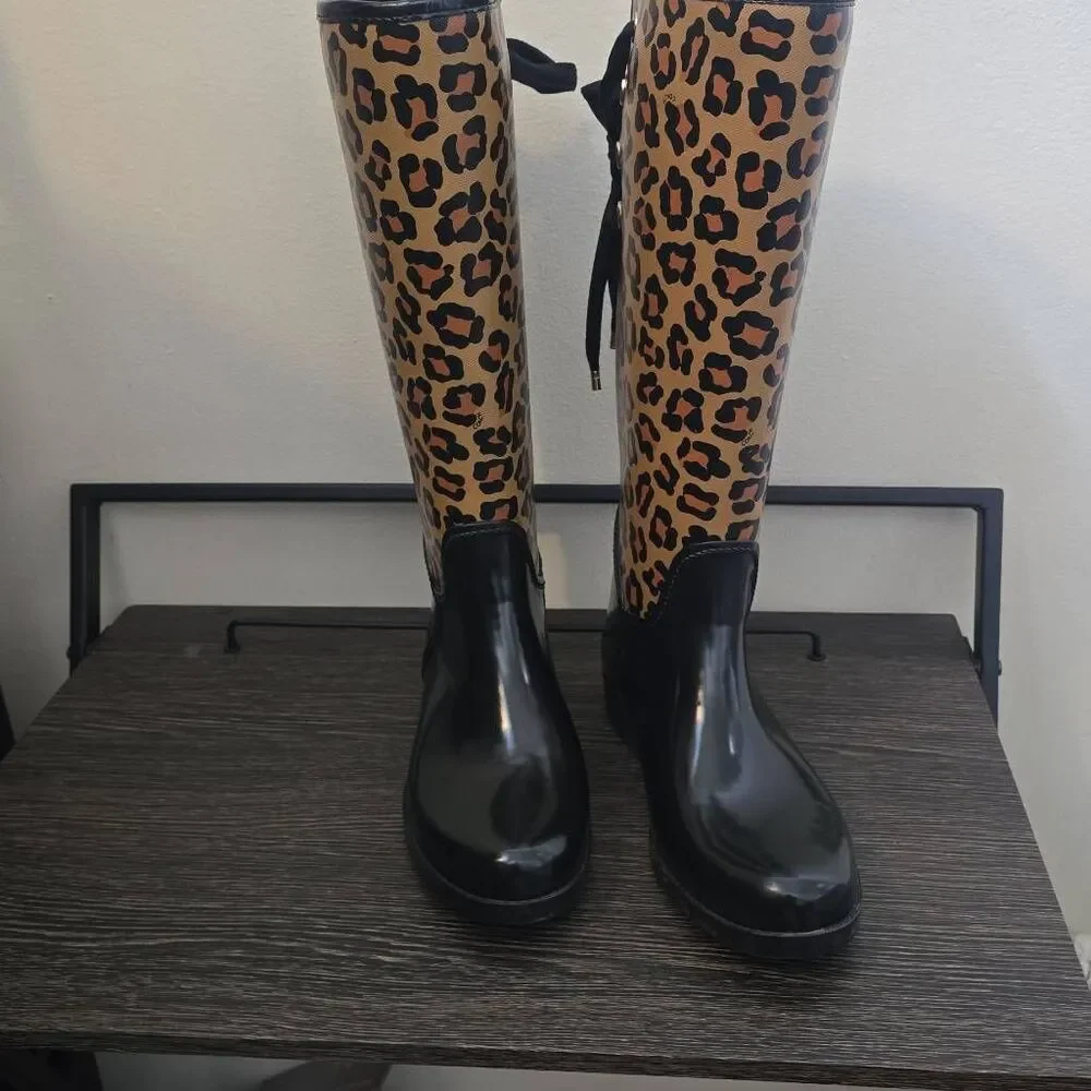 COACH TRISTEE CLASSIC ANIMAL PRINT LACE UP CORSET LOGO RAIN BOOTS, EUC, SZ 10 - Picture 2 of 9